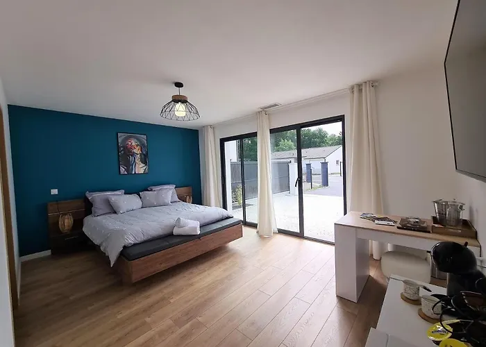 La De La Route Des Chateaux Bed & Breakfast Arsac